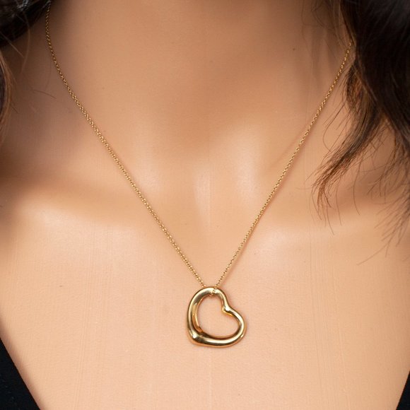 Vintage Tiffany & Co. Large Gold Heart Pendant Necklace - Picture 2 of 9